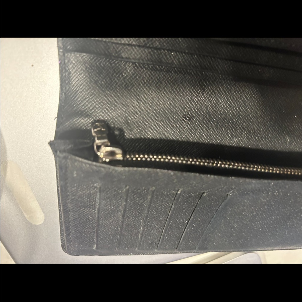 Louis Vuitton Damier Bi-fold - Picture 3 of 9